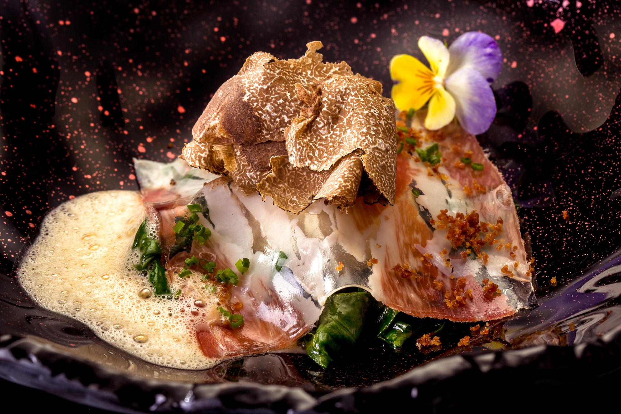 Ravioli de mascarpone marinado con jamón Joselito y jugo de jamón espesado