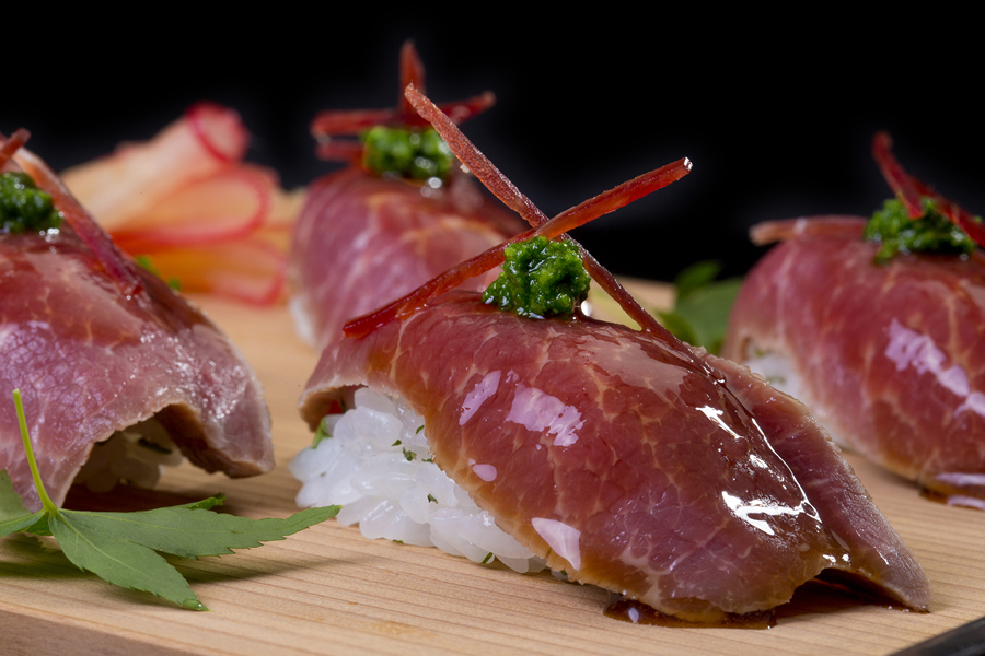 Sushi de Presa Joselito prensado a mano con vinagre de manzana