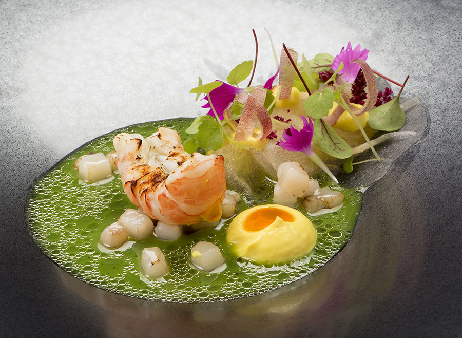Langostino cocido en Kombucha con Lardo Joselito